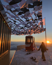 Lade das Bild in den Galerie-Viewer, Hissfahne nach Wunsch